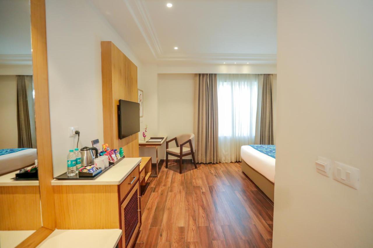 Regenta Place Phagwara By Royal Orchid Hotels Limited Экстерьер фото